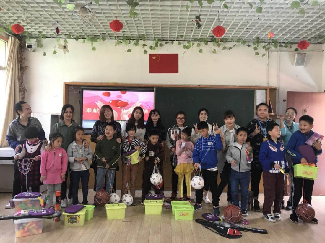 關(guān)愛殘障兒童，情暖盛春四月——“小桔燈”微公益在行動